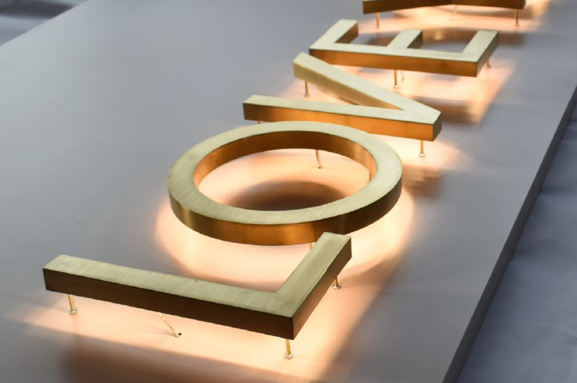 裏面発光・アクリルなし